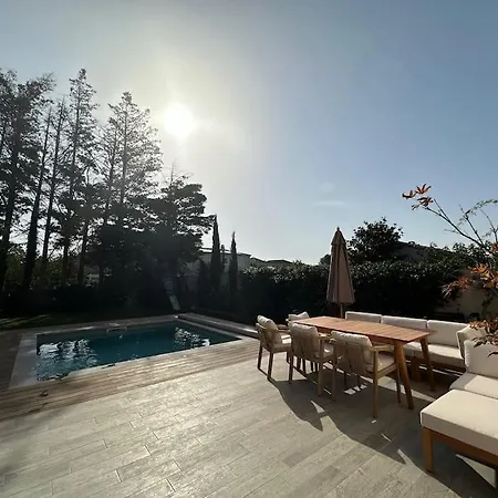 빌라 La Paisible, Maison Toute Equipee Avec Piscine Sallèles-dʼAude